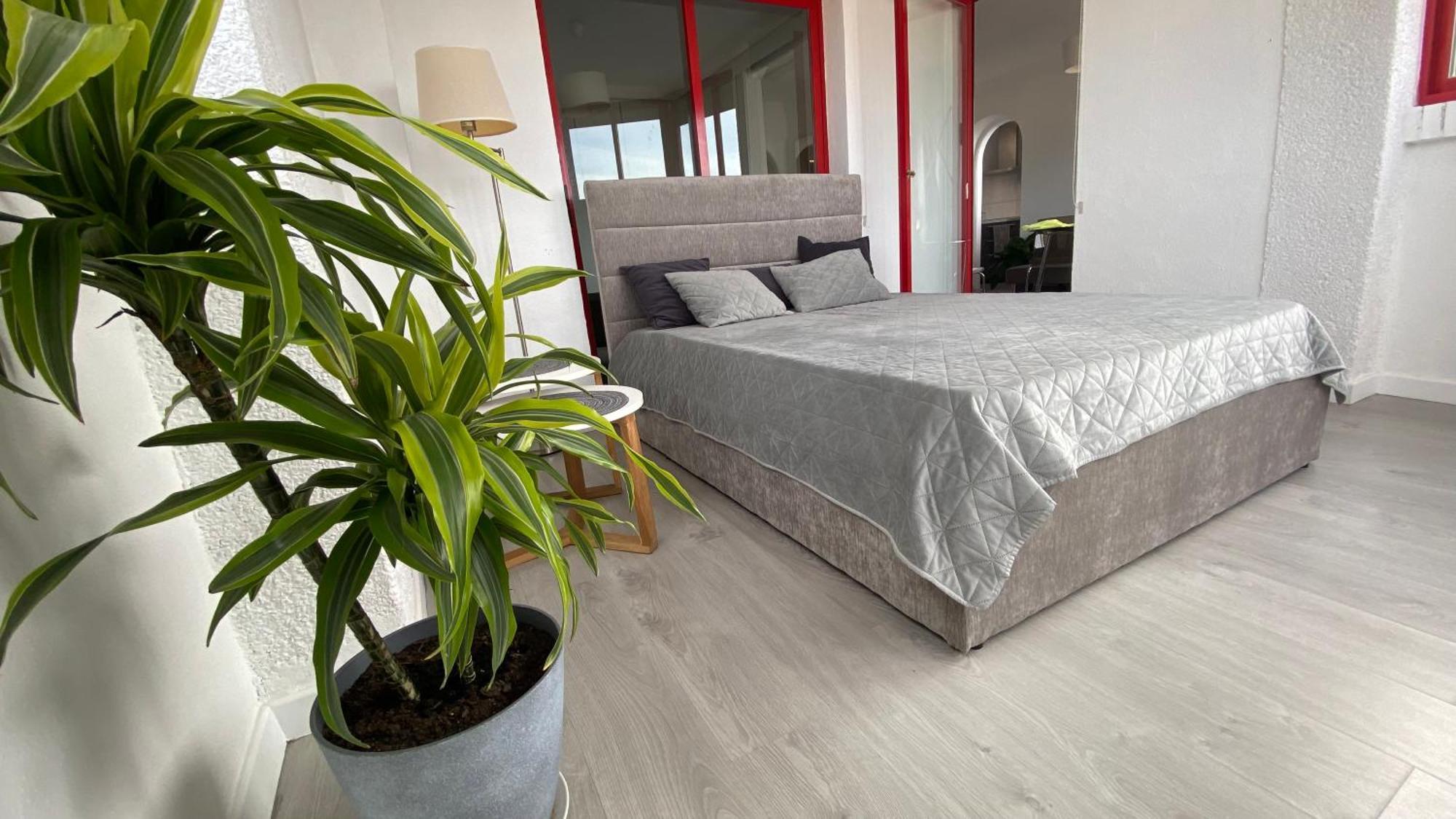 Apartment Anna Benidorm Bagian luar foto